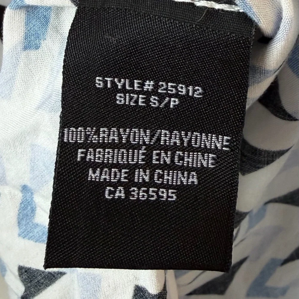 Mandy Evan’s Geometric Button Down Blouse in Blue and Black. Small. - Picture 4 of 4